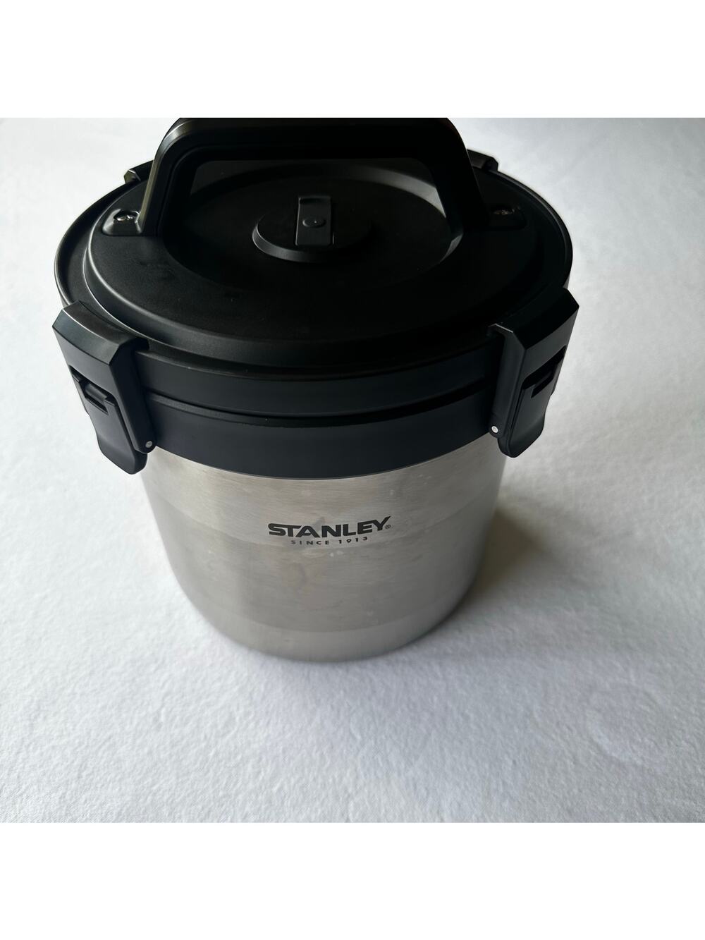 Stanley Adventure Stay Hot 3 QT Camp Crock BRAND NEW